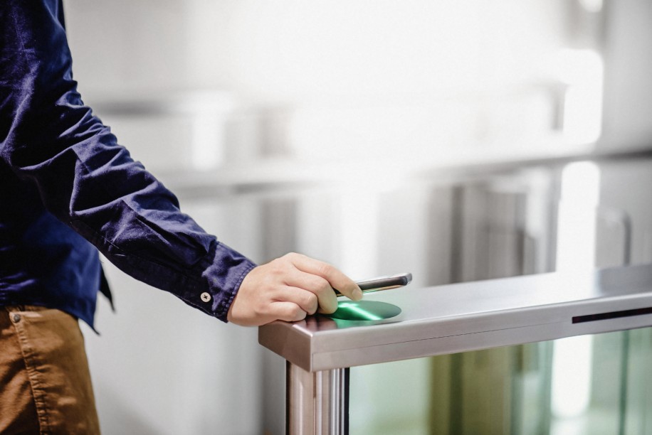 BlueID onTouch: subway turnstile speed with high security and convenience