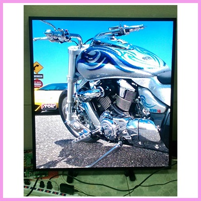 CDS Upgrades its 26.5″ Square Display to an Amazing 1200 nits