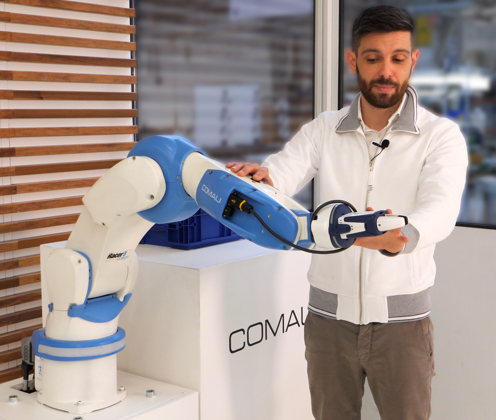 COMAU’S NEW RACER-5 COBOT DELIVERS HIGH-PERFORMANCE COLLABORATIVE ROBOTICS AT INDUSTRIAL SPEED
