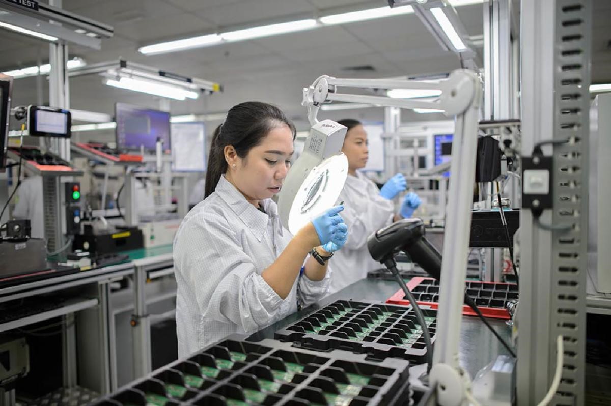 ESCATEC publishes free guide on how to successfully take a medical device design through to manufacturing