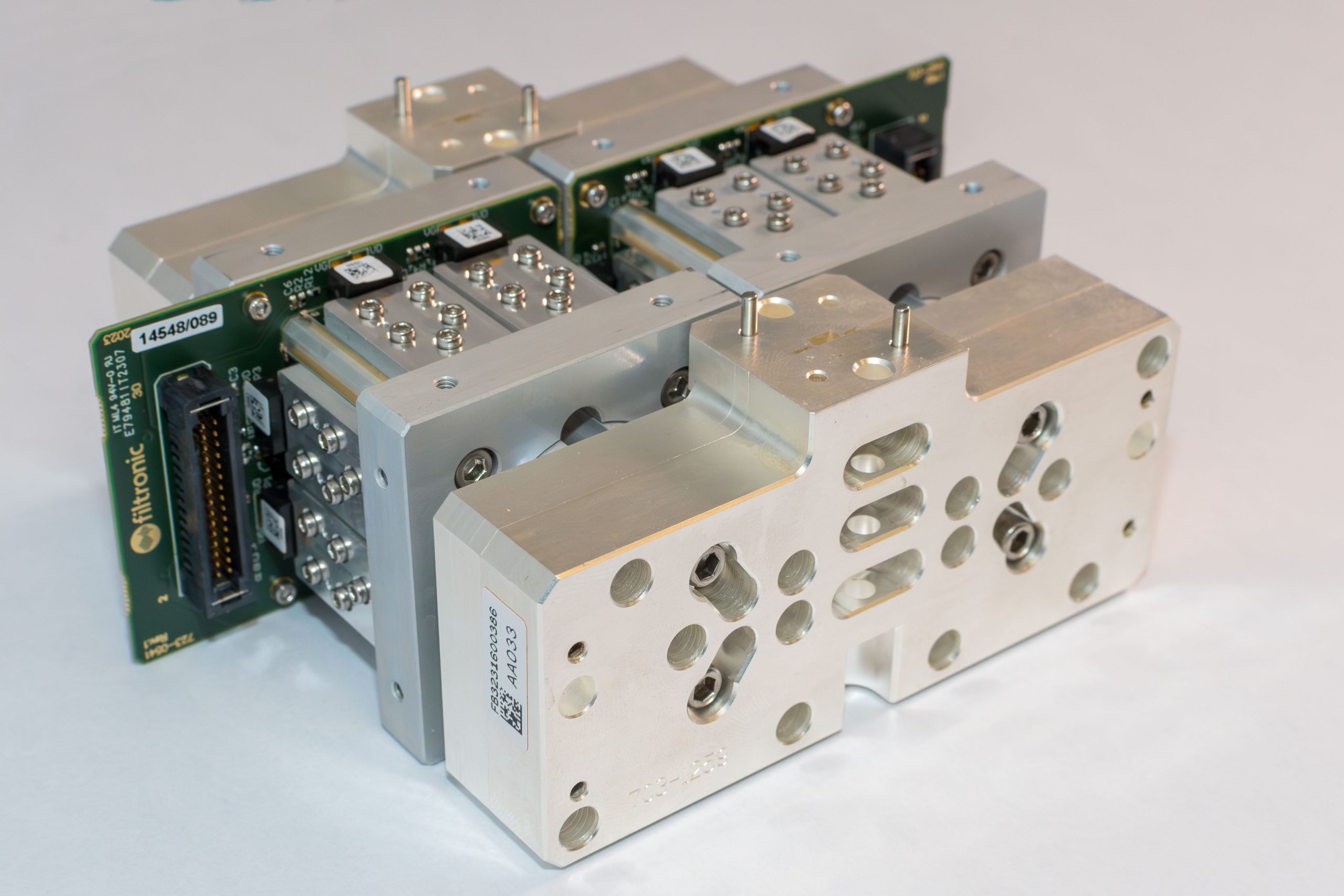Breakthrough E-Band amplifier said to redefine wireless SatCom ground station communications