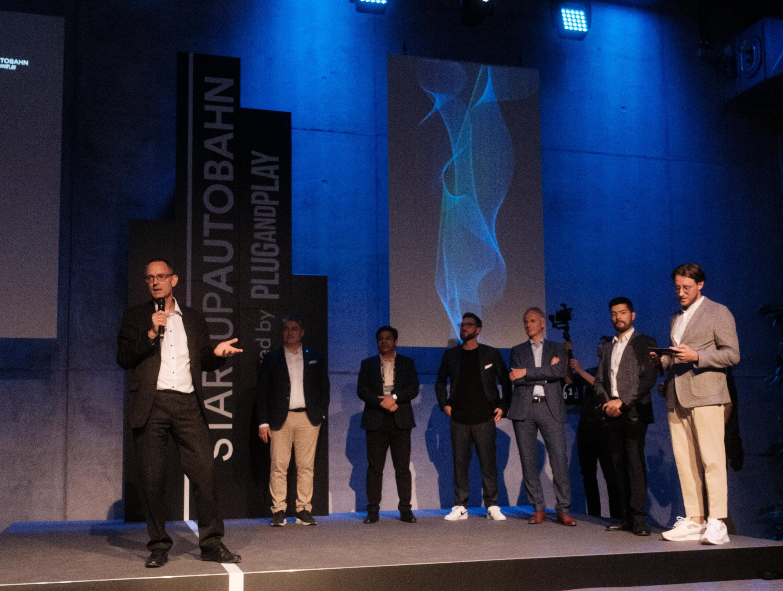 NXP to collaborate with Plug and Play’s Open Innovation Platform STARTUP AUTOBAHN