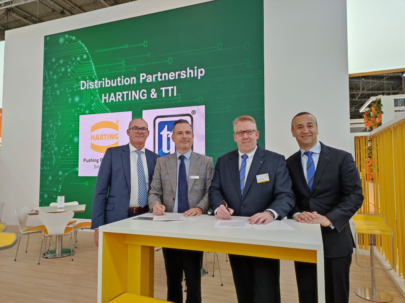 TTI Europe and HARTING expand their distribution partnership to the European Region