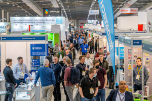 Web SME.2022.Busy .Aisles282