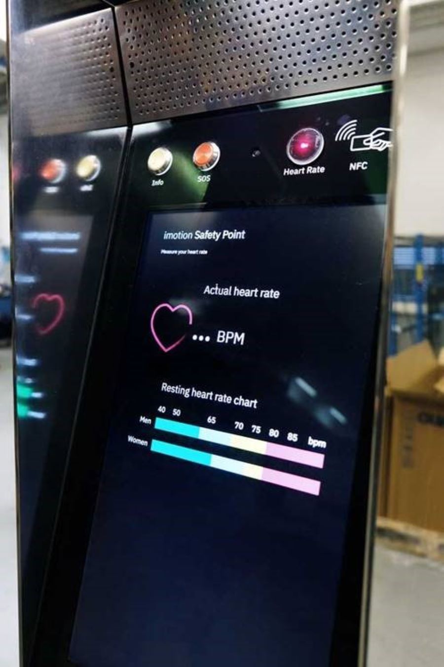 Zytronic designs all-weather multitouch sensor for European digital signage company
