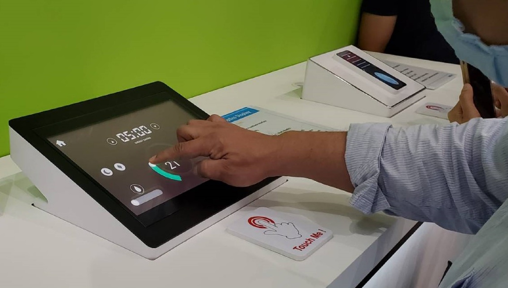 Zytronic gives Taiwanese integrated display manufacturer the magic touch