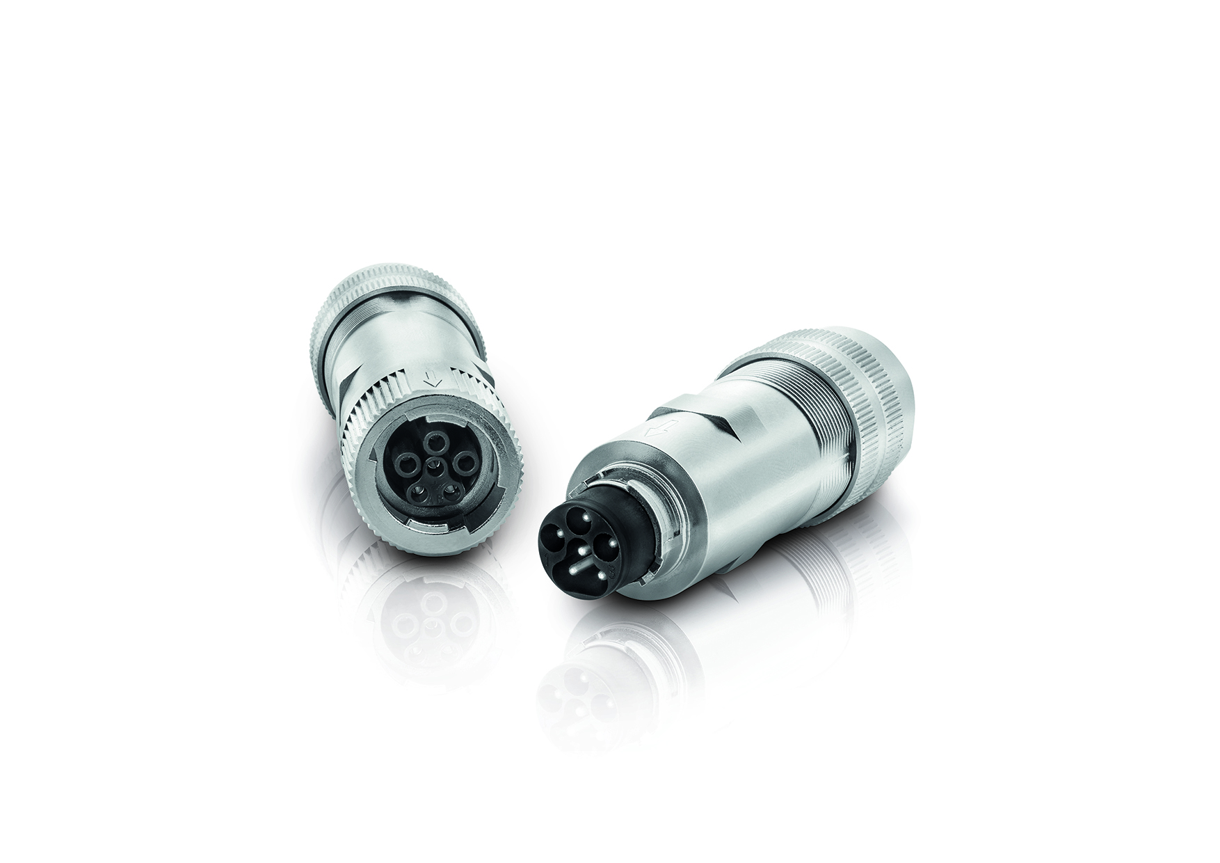 Rugged power and signal interface featuring quick locking