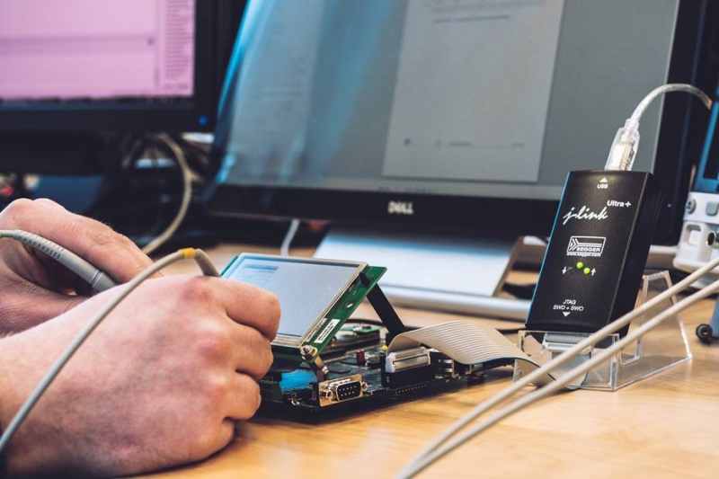 Gegger RS Components signs distribution agreement with SEGGER to support ...