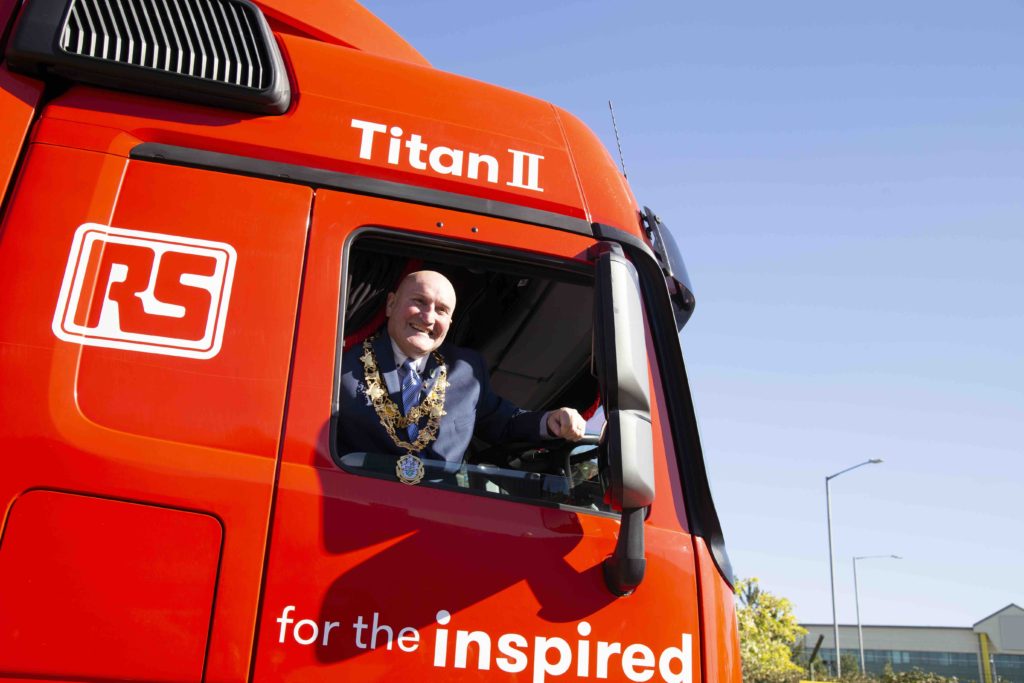 Innovation truck welcomed by Mayor in Nuneaton